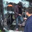 Diyarbakır'da Kocaköy seferi yapan Büyükşehir Belediyesine ait yolcu otobüsü devrildi.
