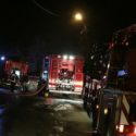 Pendik'te gecekonduda çıkan yangında 3 yaşındaki oğlunu kurtarmak isteyen bir kadın yanarak hayatını kaybetti.