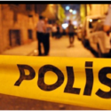 İstanbul Beyoğlu'nda bir polis memuru evinde ölü bulundu.