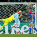 UEFA Şampiyonlar Ligi'nde son 16 turunda Manchester City deplasmanda Basel'i 4-0'la geçti.