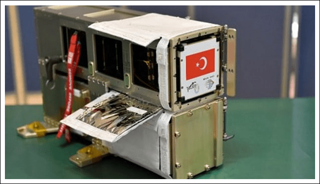 Uzay Bilimleri Fakültesi tarafından deneysel amaçlı geliştirilen küp uydu.