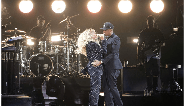 Dünya turuna çıkan Beyonce ile Jay-Z'nin Glasgow konseri.
