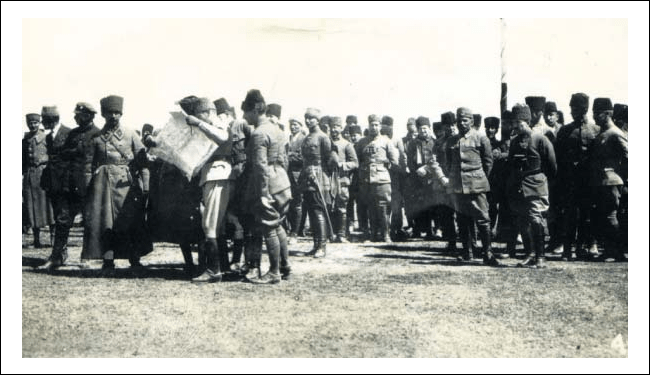 1920’de kurulan yeni ordu işgale karşı direnişe geçti.