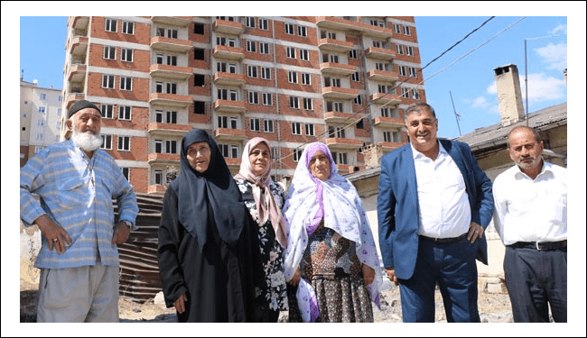 Sivas’ta ev sahibi olma umudu ile dolandırılan yaklaşık 180 kişi.