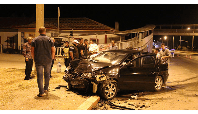 Sivas’ın Şarkışla ilçesinde meydana gelen trafik kazasında 4'ü çocuk 11 kişi yaralandı.