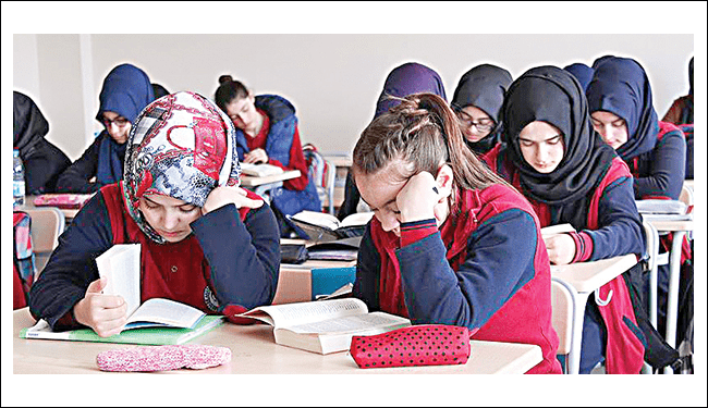 İstanbul  Öğrencileri başarısızlığa ve disiplinsizliğe sürükleyen karma eğitim.