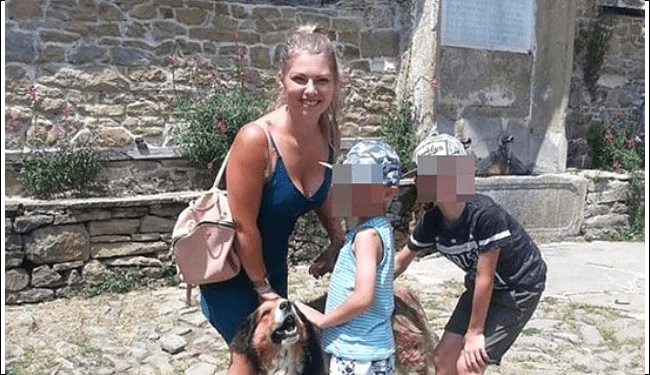 İngiltere'nin başkenti Londra'da, göğüslerini büyütmek için bıçak altına yatan üç çocuk annesi genç kadın
