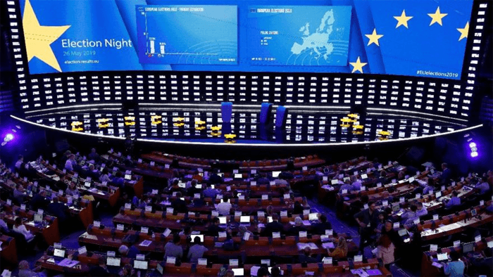 Avrupa Birliği (AB) ülkeleri, birliğin yasama organı olan Avrupa Parlamentosu.