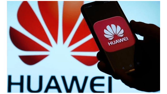 Google, Çinli Huawei ile anlaşmasını sınırlandırdı.