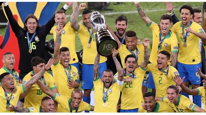 Copa America 2019 finalinde ev sahibi Brezilya, Peru'yu 3-1 mağlup ederek şampiyonluğa uzandı.