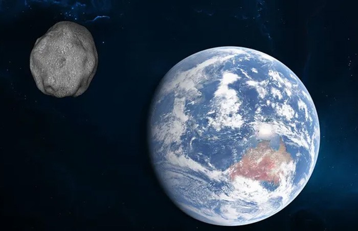 NASA'dan yapılan açıklamaya göre devasa bir asteroid Dünya'ya doğru yaklaşıyor.