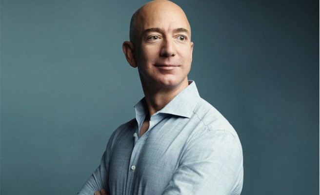 Dünyanın en önemli perakende devi Amazon'un CEO'su Jeff Bezos, bugün özel uçağıyla Türkiye'ye geldi.
