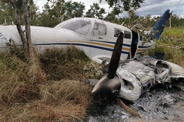 Uçak 500 kilogram kokaininin ağırlığını taşıyamayarak düştü.