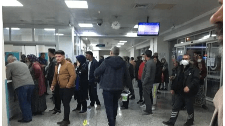 Konya'nın 2 ilçesinde bin 200 kişi hastanelik oldu.
